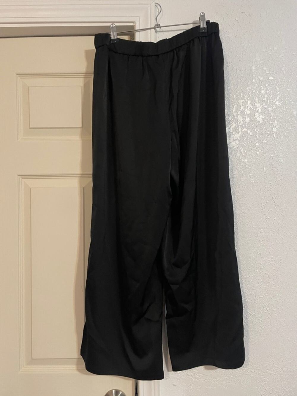 dennis basso Black Wide-Leg Polyester Satinny feel pants